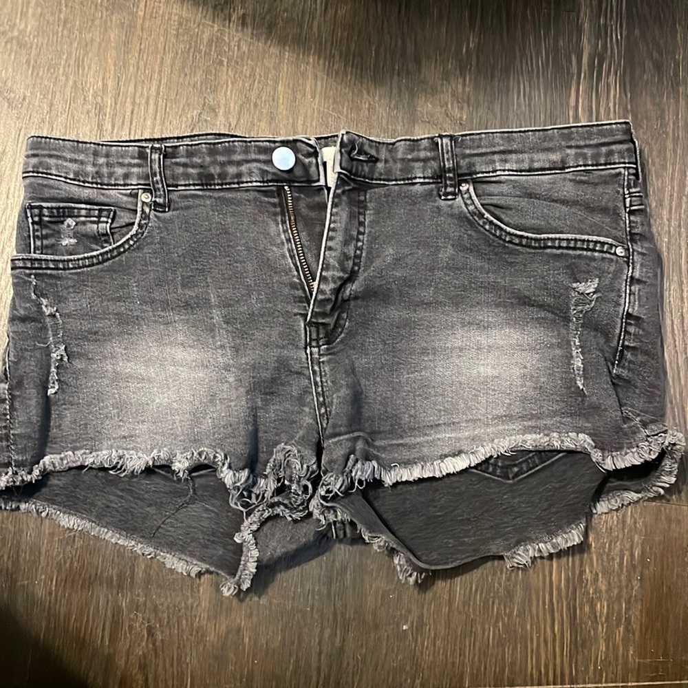 black denim shorts!